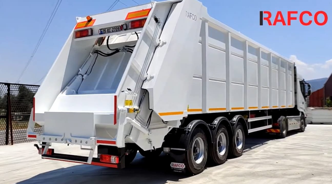 RAFCO RCT Compactor Trailer — Remolque, En servicio