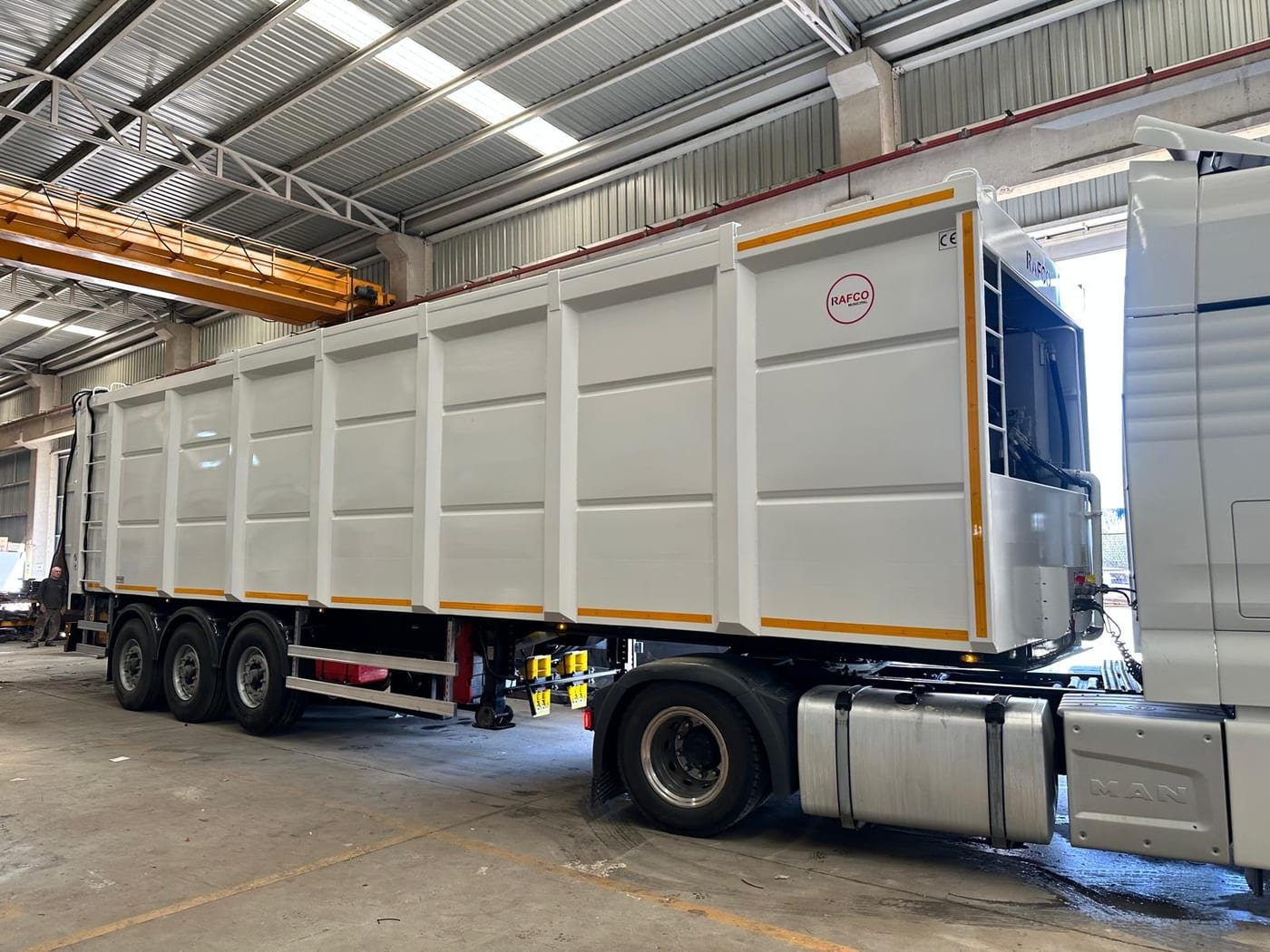RAFCO RT Transfer Trailer — Remolque, En servicio